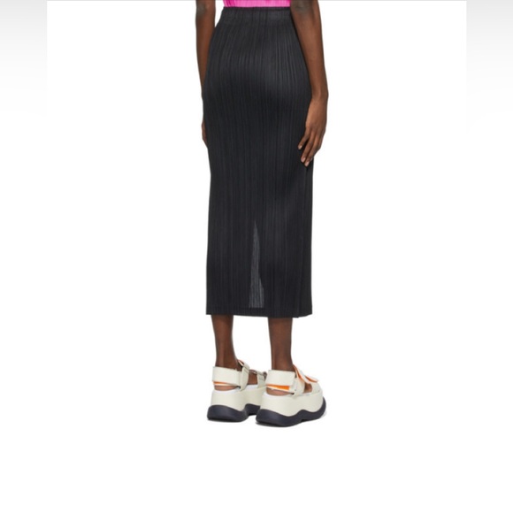 Pleats Please Issey Miyake Black Thicker Bottoms II Skirt - Picture 4 of 4